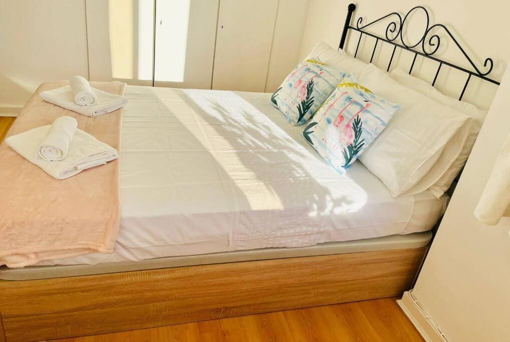 The Rock Retreat - Gibraltar Apartment Bagian luar foto