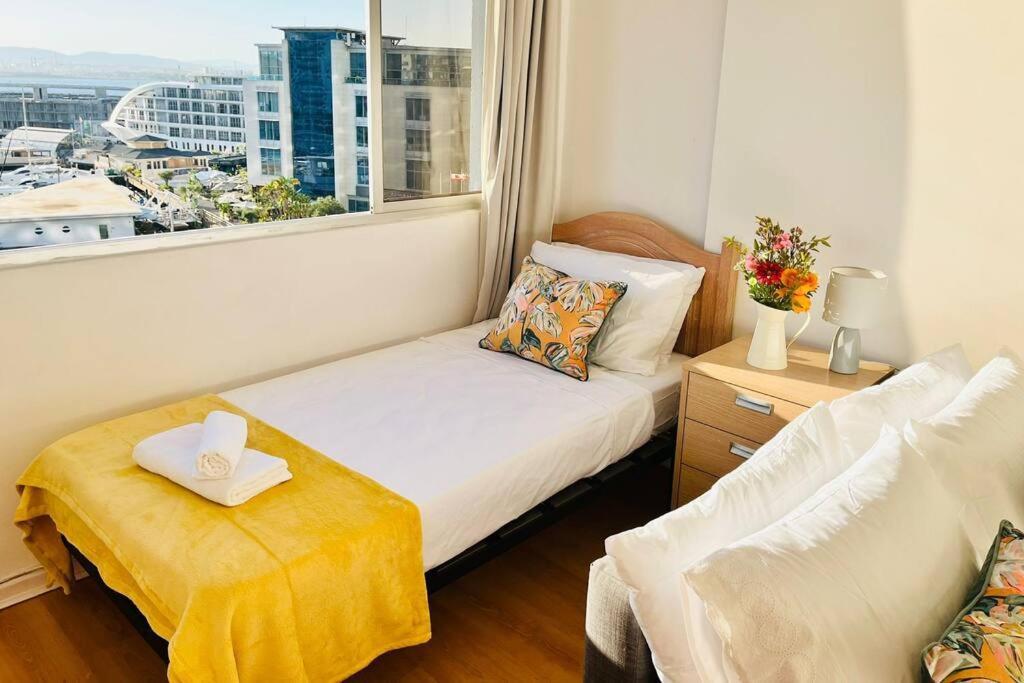 The Rock Retreat - Gibraltar Apartment Bagian luar foto